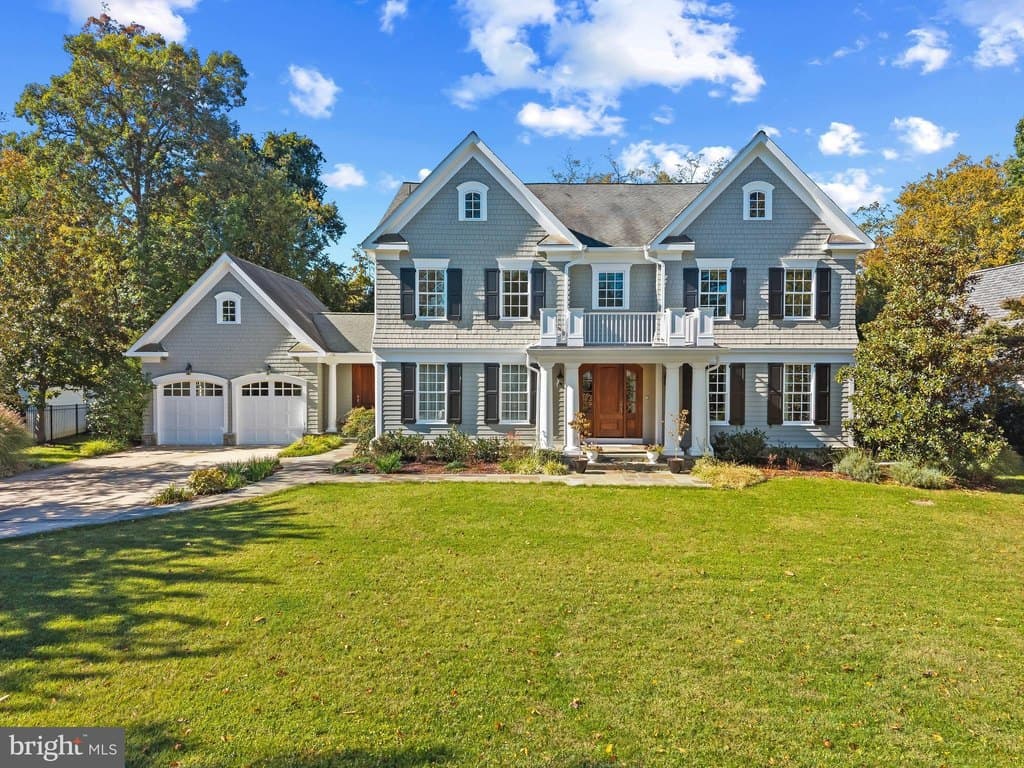 219 Wardour Dr, Annapolis