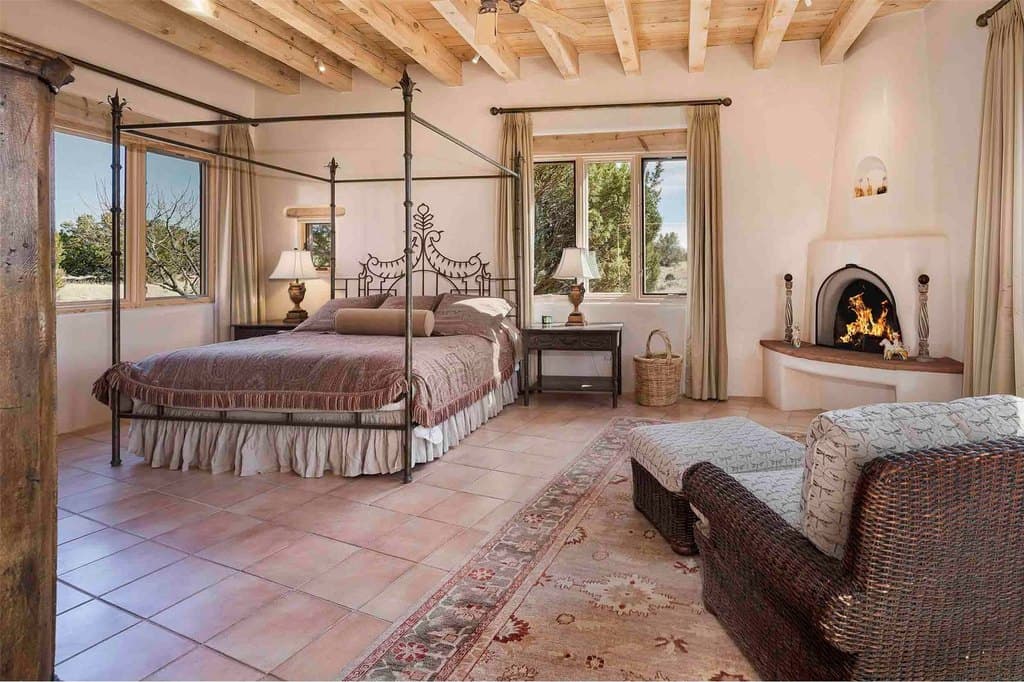 76 Amberwood Loop, Santa Fe