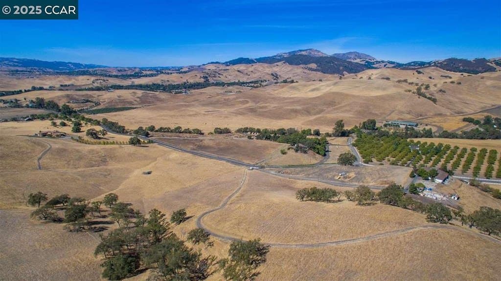 Highland Rd, Pleasanton