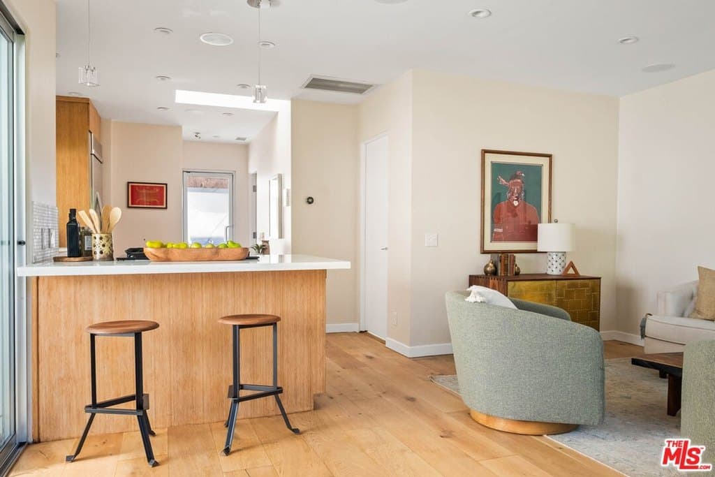 1240 N Spaulding Ave, West Hollywood