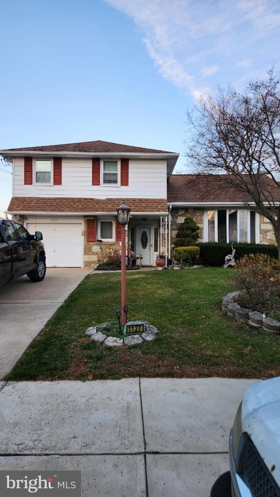 1127 Hower Ln, Philadelphia