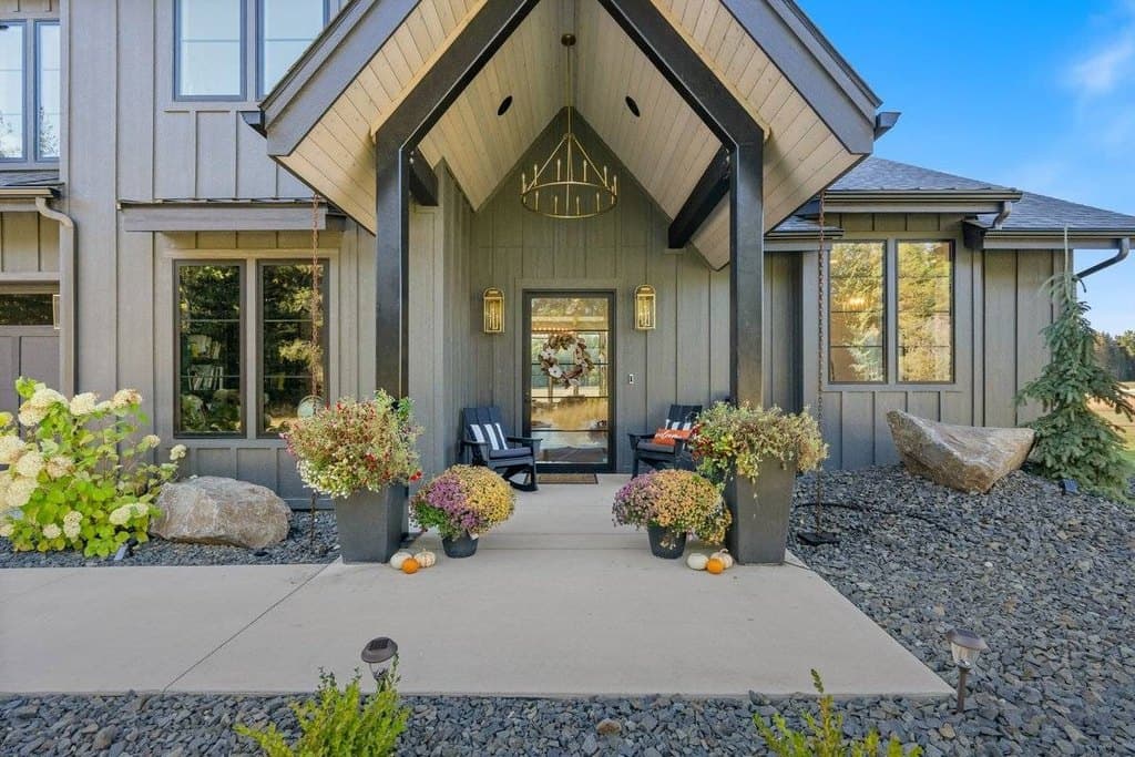 713 North Center Valley Rd, Sandpoint