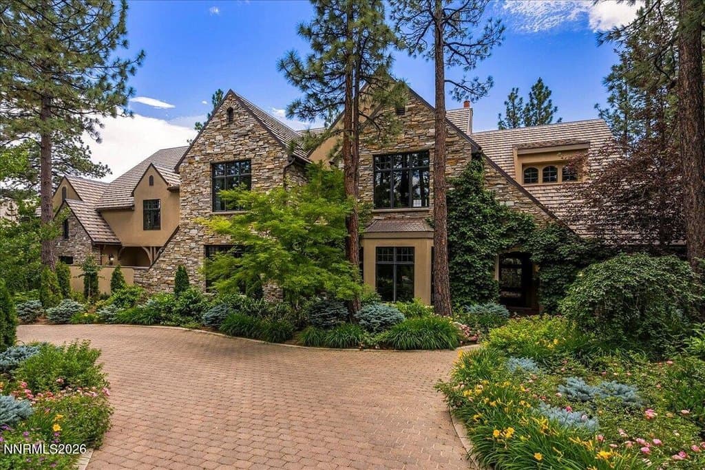 6025 Lake Geneva Dr, Reno