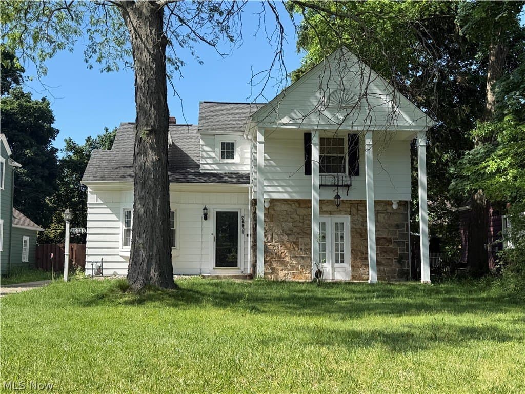 20029 Sussex Rd, Shaker Heights