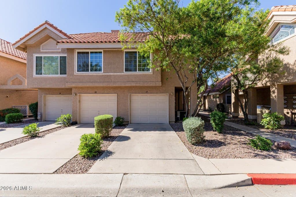 1633 E Lakeside Dr Unit 27, Gilbert