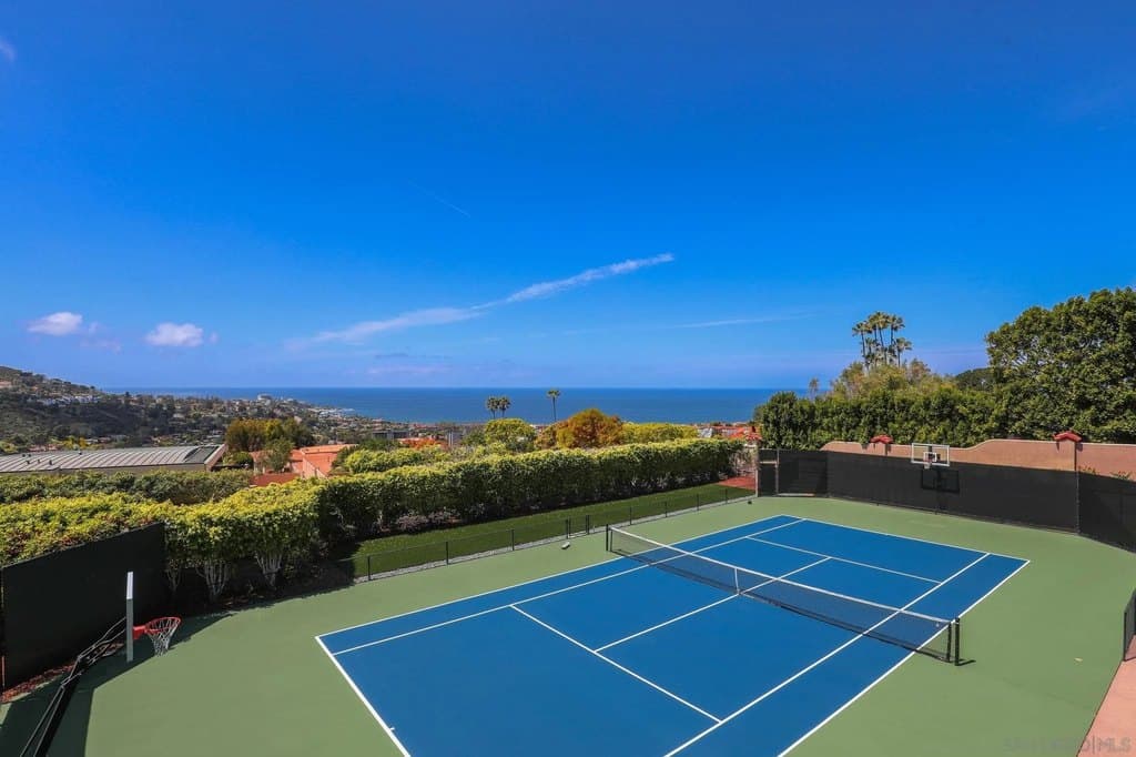 7778 Starlight Dr, La Jolla