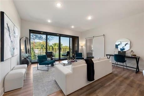 112 Rogers St NE Apt 207