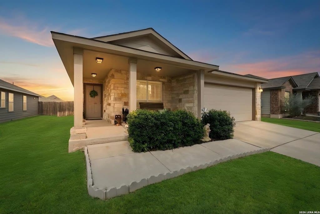 2273 Falcon Way, New Braunfels