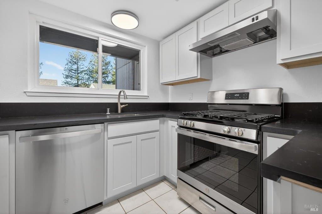 305 Westmont Pl, Santa Rosa