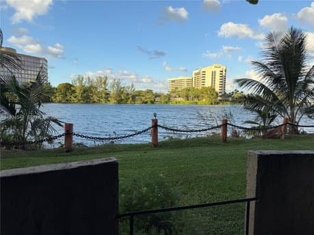 5199 NW 7th St Unit 115