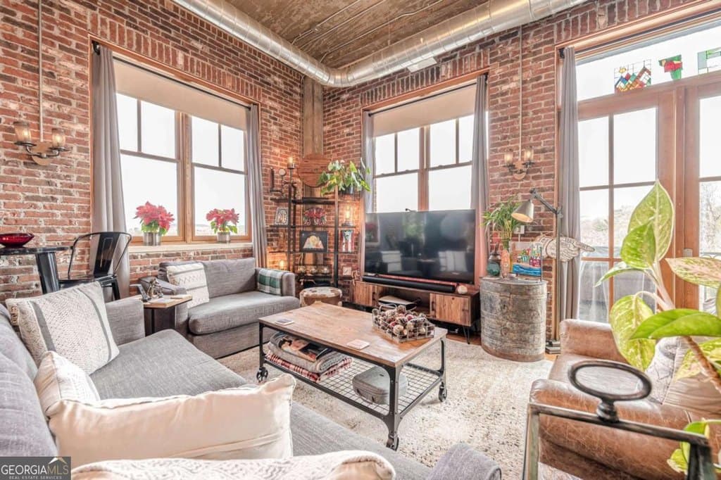 3235 Roswell Rd NE Unit 819