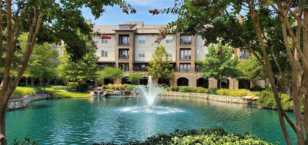 301 Watermere Dr Apt 407, Southlake