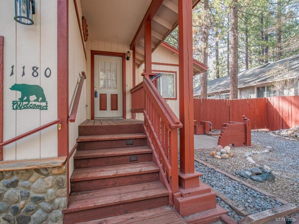 1180 Tokochi St, South Lake Tahoe