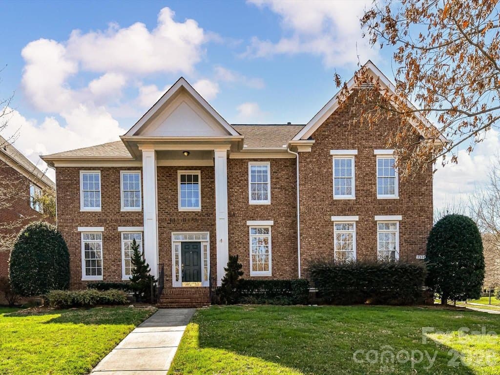 1038 Woodhall Dr, Huntersville