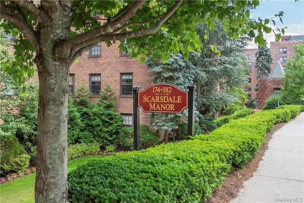 178 Garth Rd Apt 1J, Scarsdale