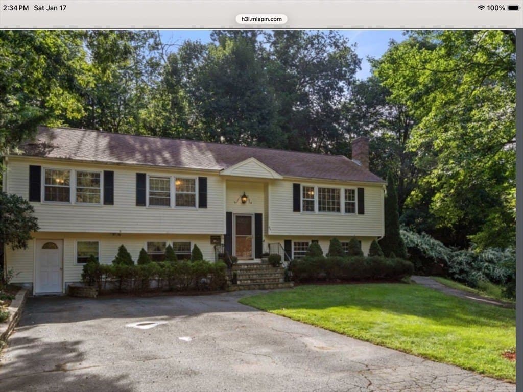 96 Washburn Ave, Wellesley