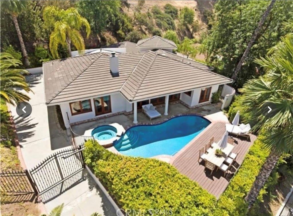 17716 Alonzo Pl