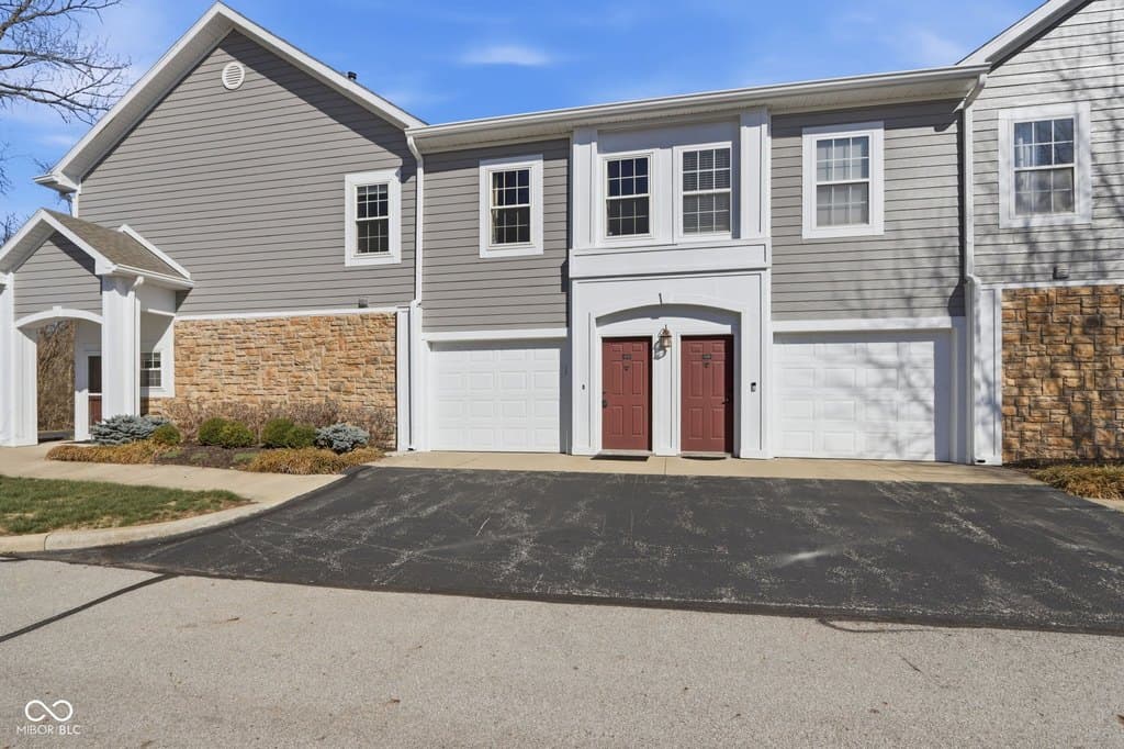 1232 Shadow Ridge Rd, Indianapolis