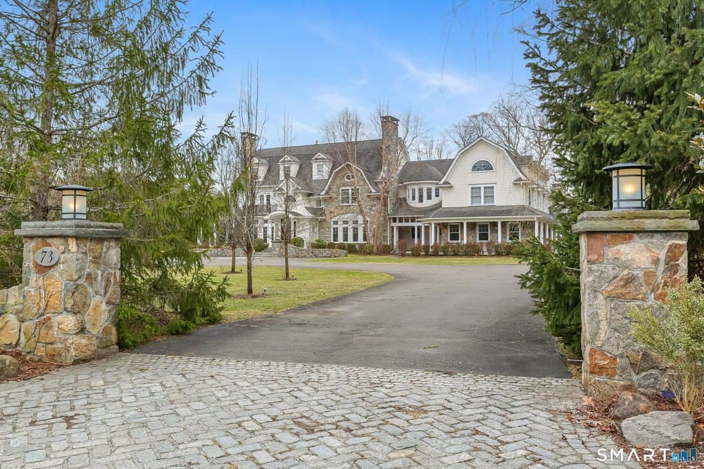 73 Lake Wind Rd, New Canaan