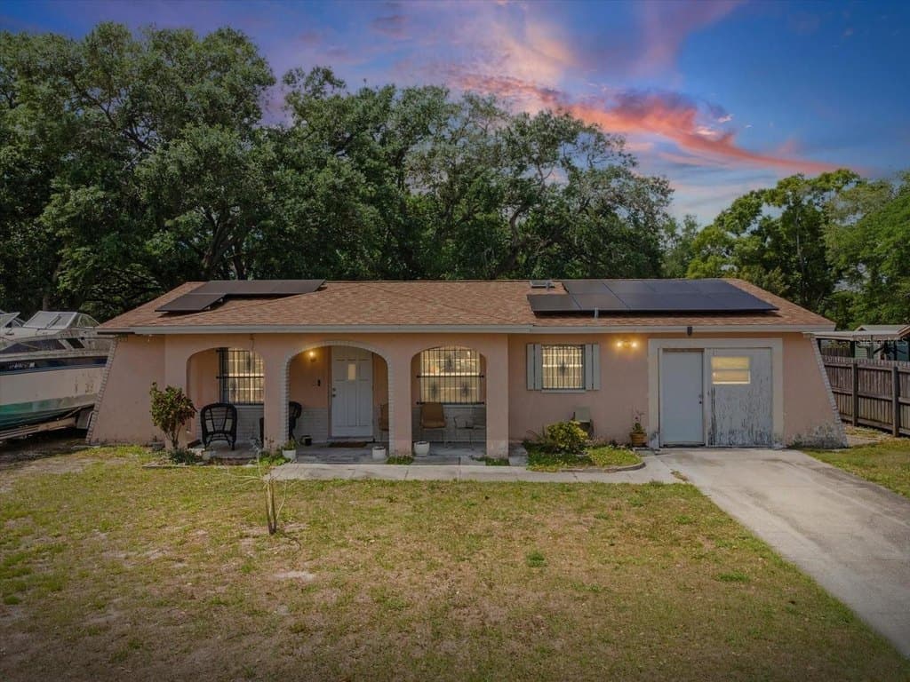 1810 Green Ridge Rd, Tampa