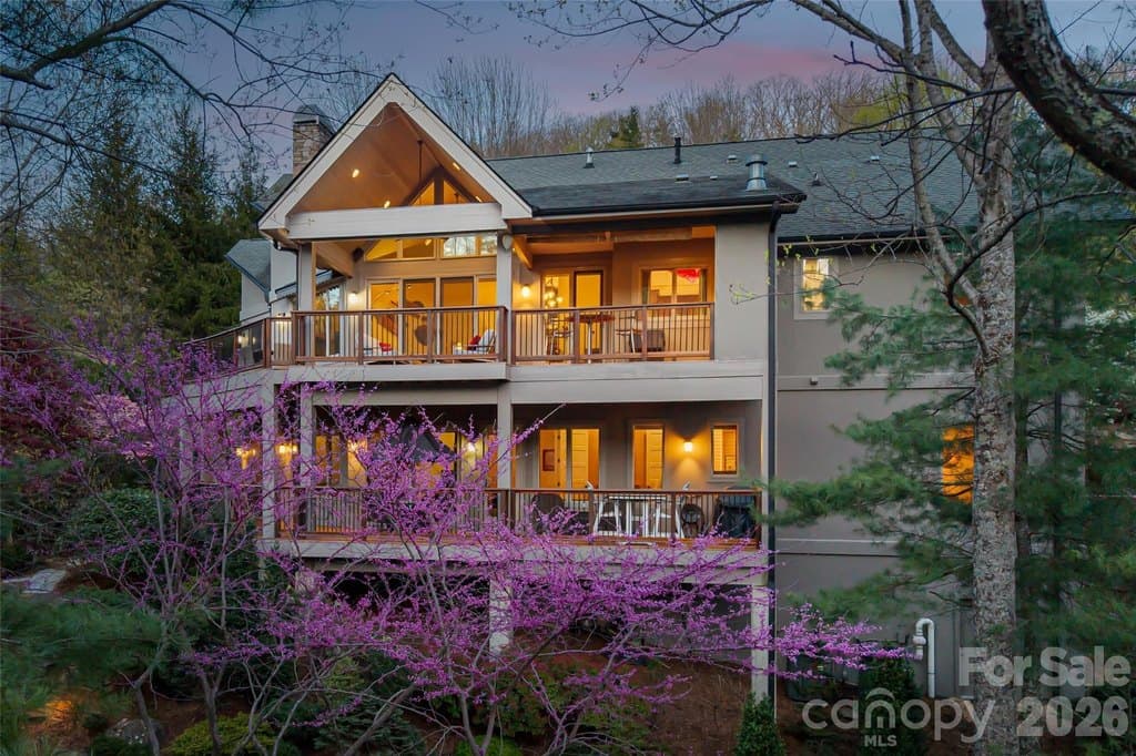 256 Senator Reynolds Rd, Asheville