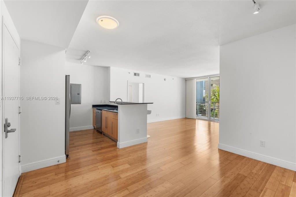 335 S Biscayne Blvd Apt 908