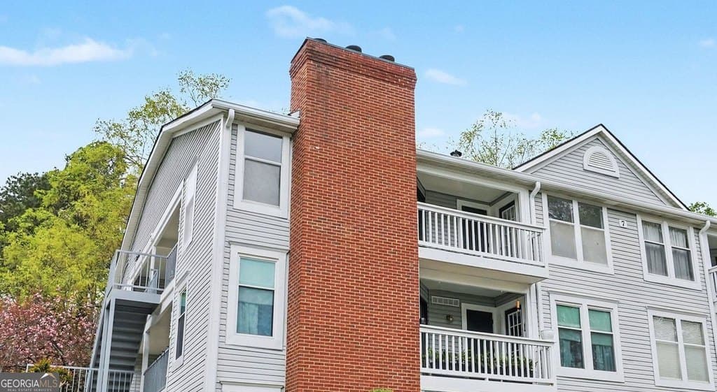 1325 Keys Lake Dr NE, Brookhaven