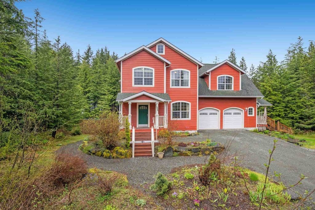 1095 Hendrickson Rd, Juneau