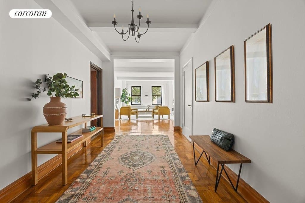 135 Eastern Pkwy Apt 4C1, Brooklyn