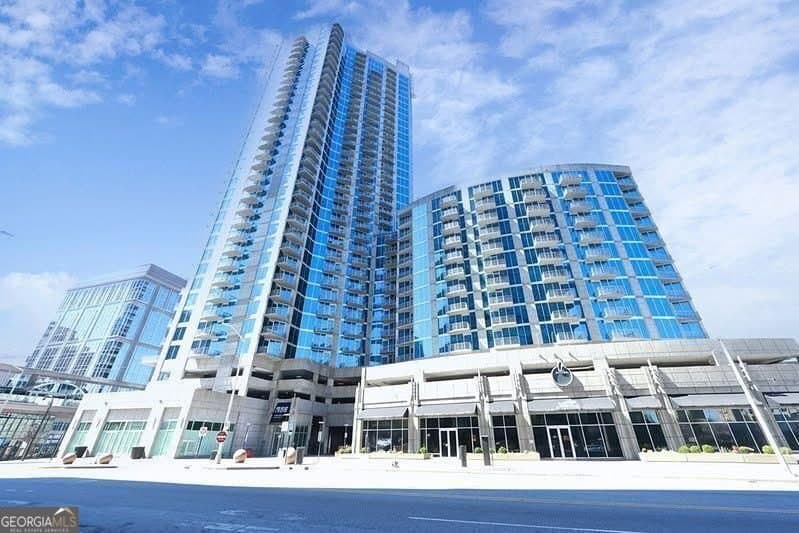 400 W Peachtree St NW Unit 1702