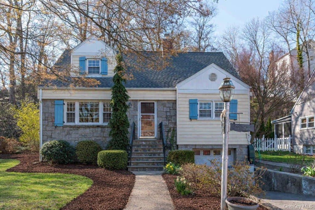 26 Dogwood Dr, Scarsdale