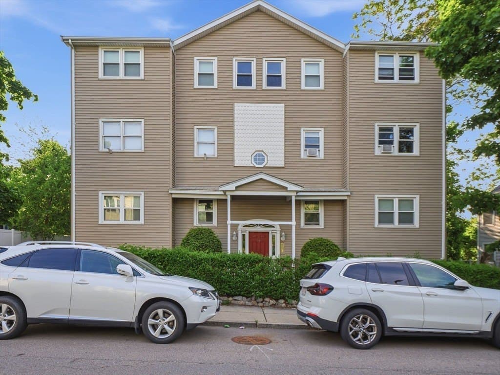 59 Monadnock St Apt 8, Boston