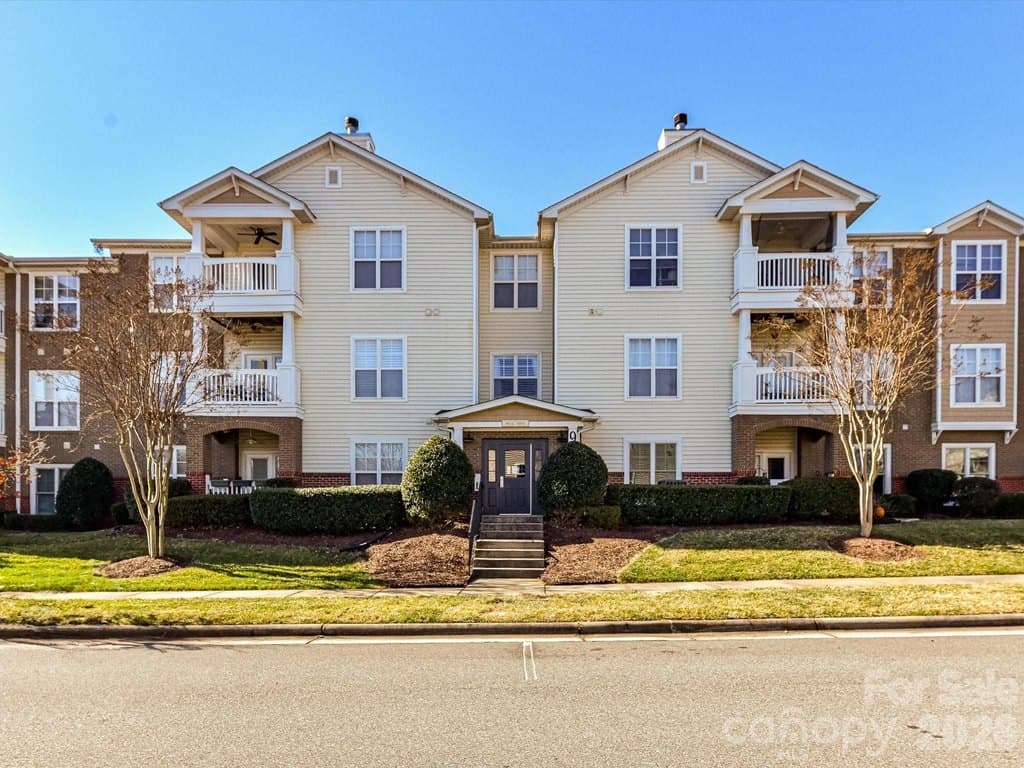 9145 McDowell Creek Ct, Cornelius