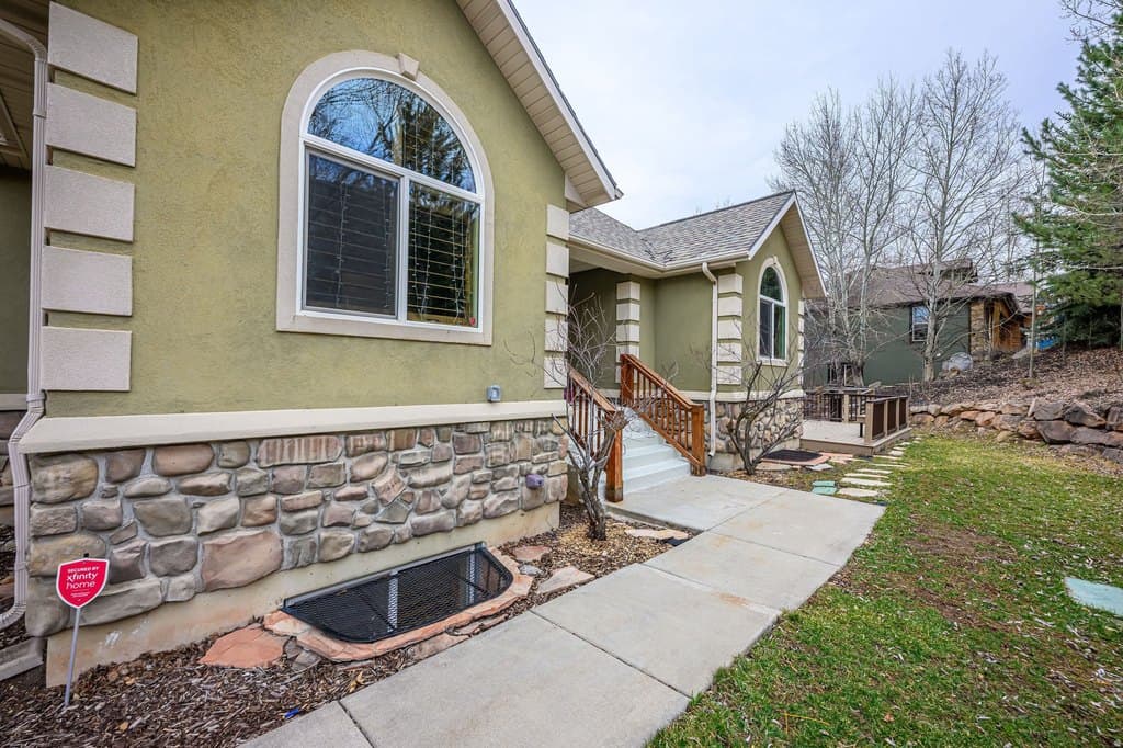 7474 Susans Cir, Park City