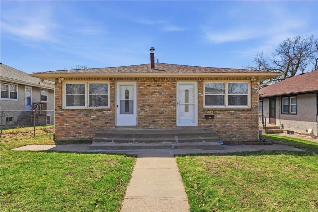 524 37th Ave NE, Minneapolis