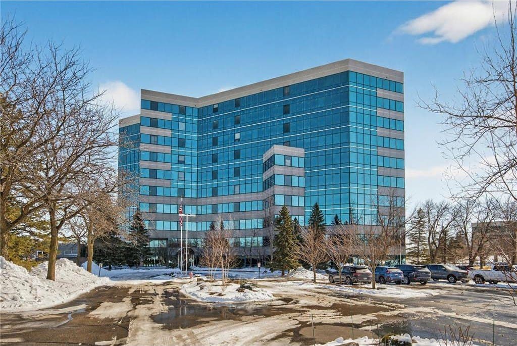 5601 Smetana Dr Unit 101, Minnetonka