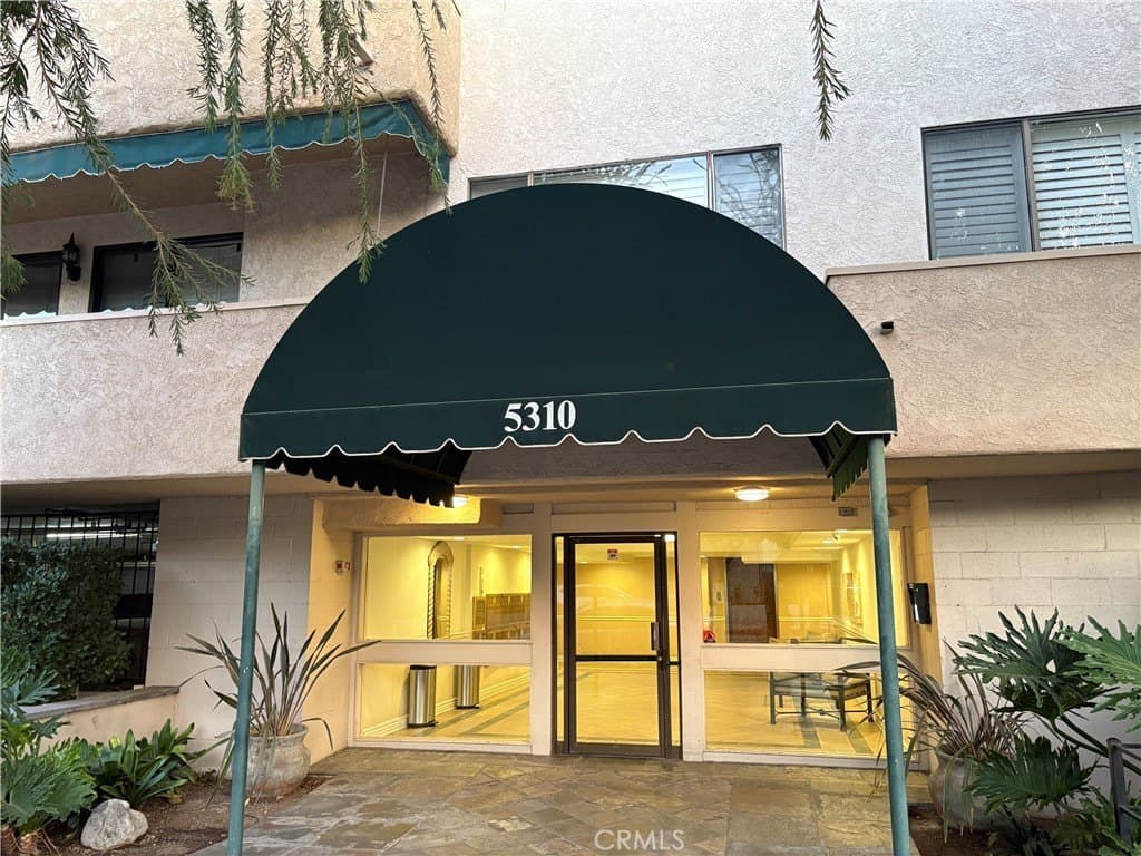 5310 Zelzah Ave Unit 303, Encino