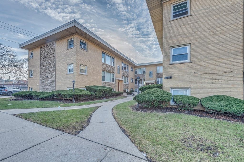 5501 W Edmunds St Apt 1C