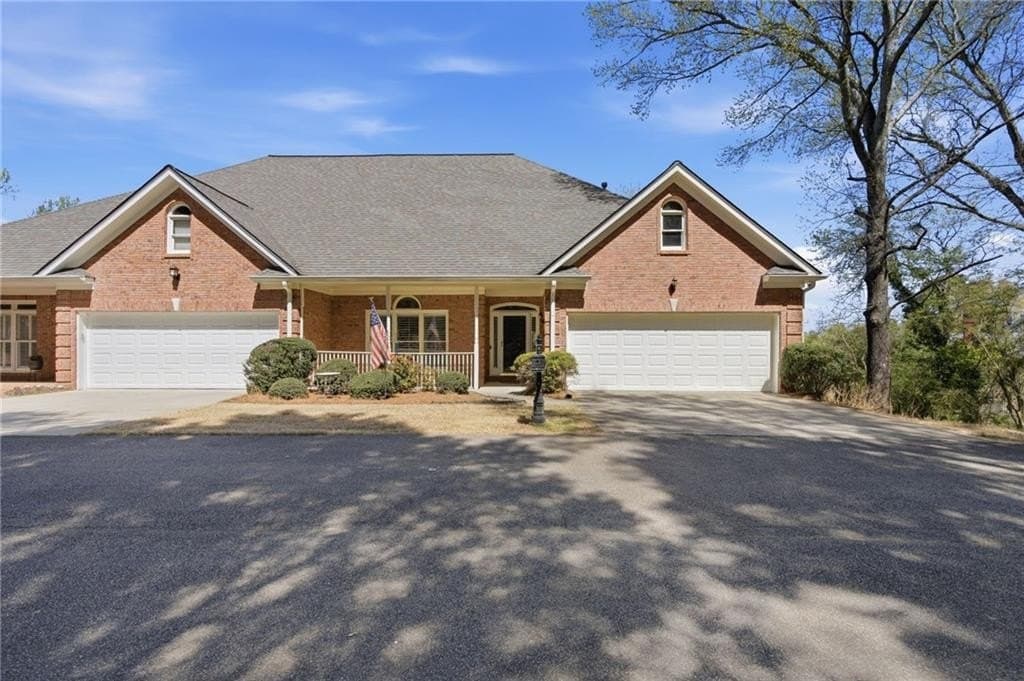 8655 Hope Vine, Roswell