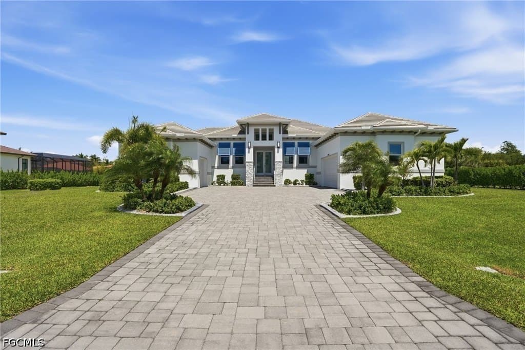 8590 Belle Meade Dr, Fort Myers