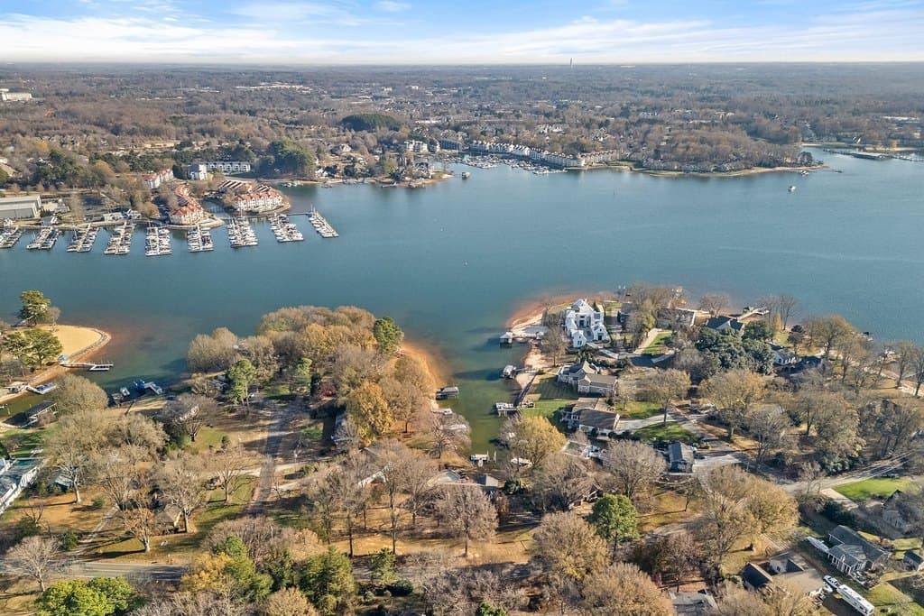 18032 Nantz Rd, Cornelius