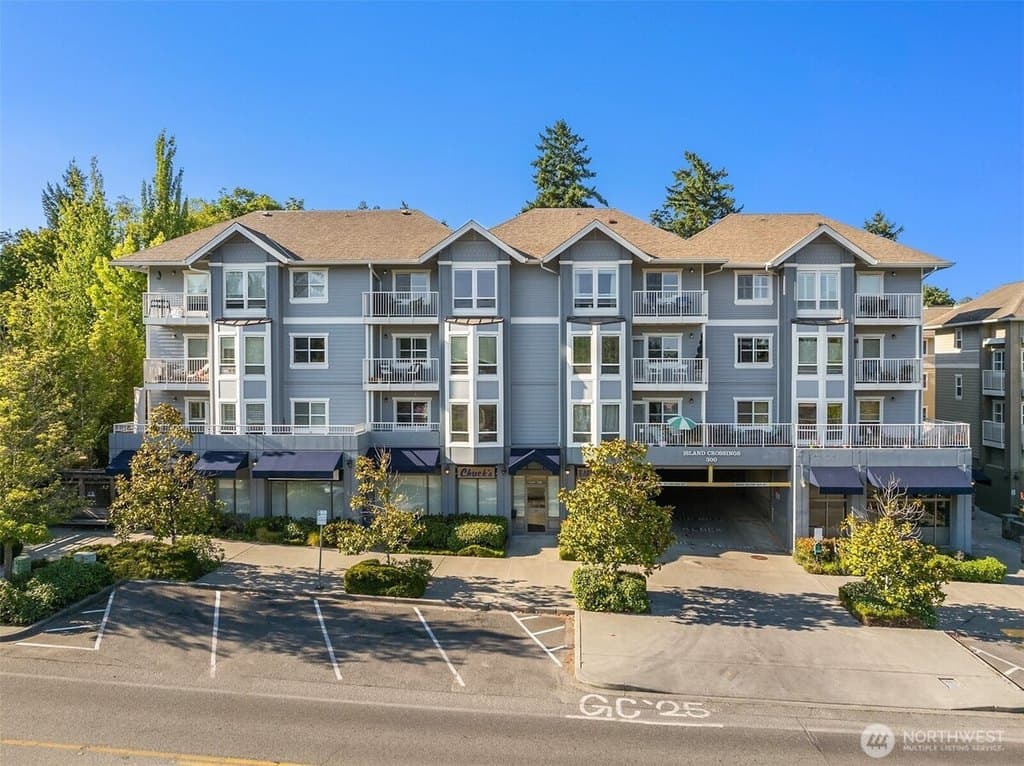 300 High School Rd NE Unit 419, Bainbridge Island
