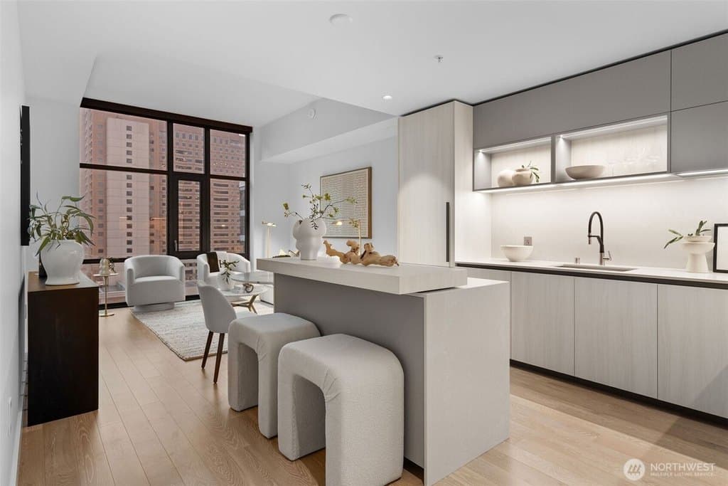 889 Avenue Sq NE Unit 607, Bellevue