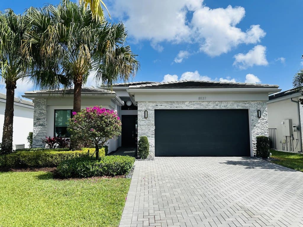 8537 Apple Falls Ln, Boca Raton