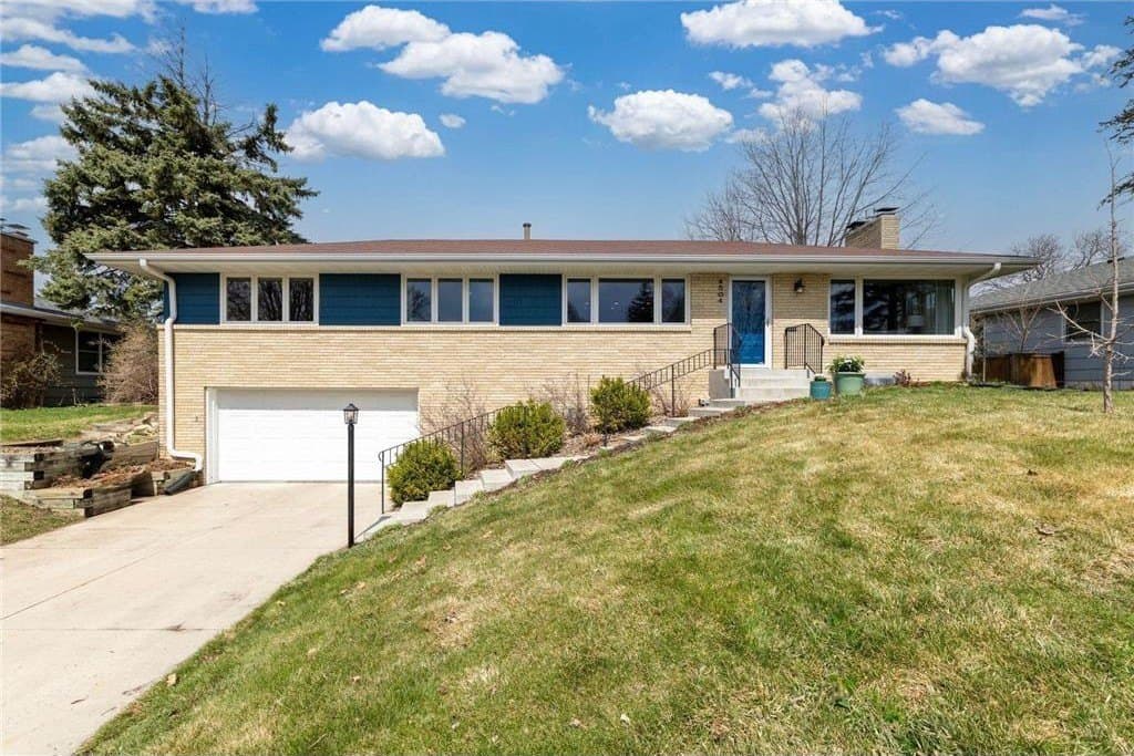 4504 Andover Rd, Edina