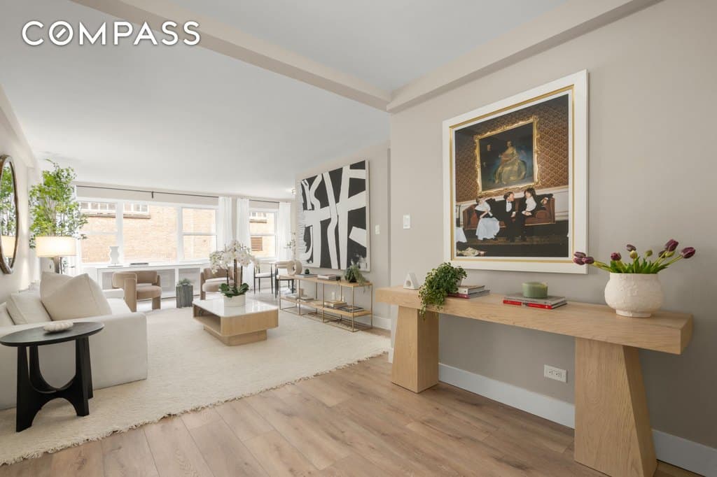 347 E 53rd St Apt 2C, Manhattan