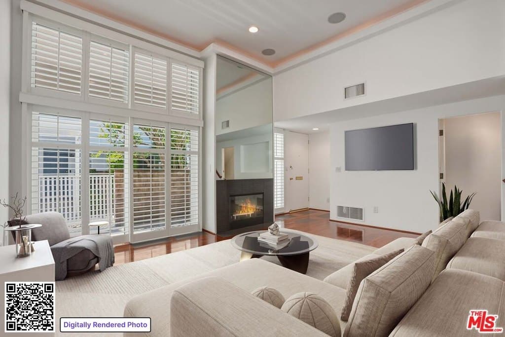 4311 W Sarah St
