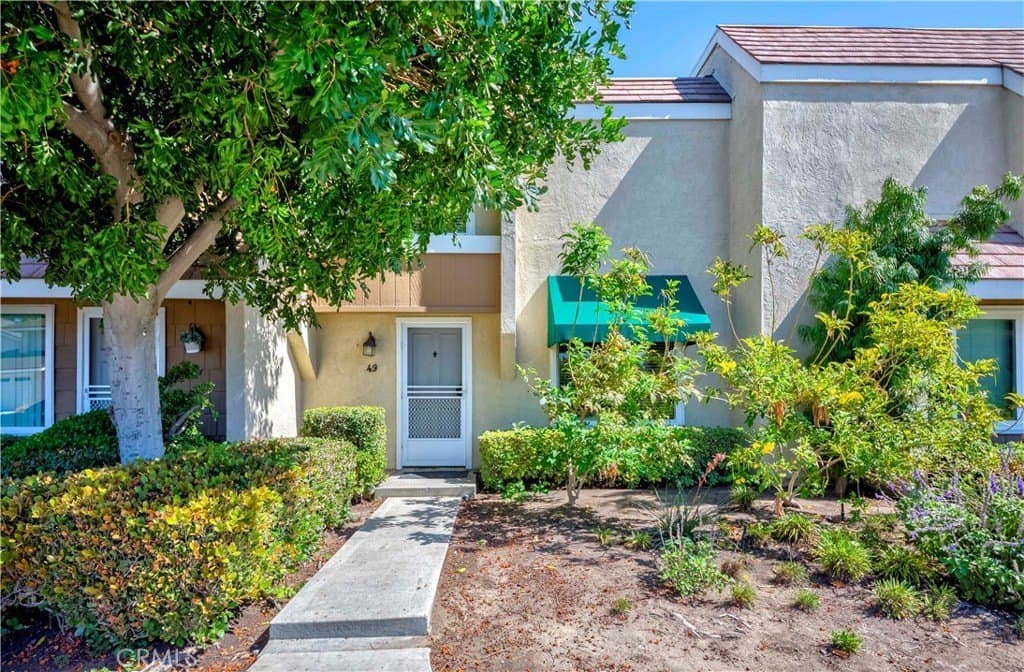 49 Meadowgrass, Irvine