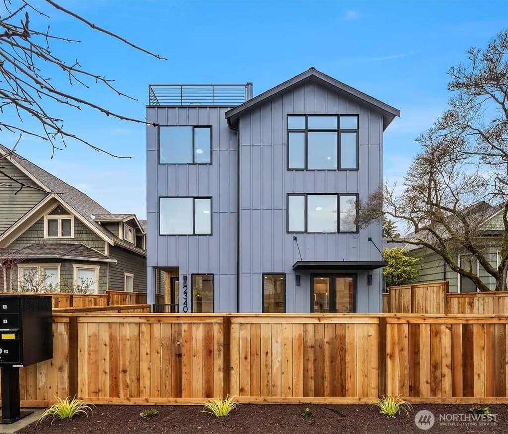 2340 N 64th St Unit A, Seattle