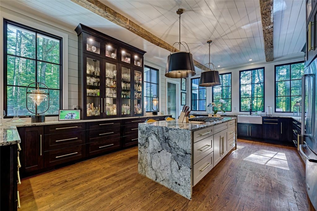 138 Belladonna Dr, Cashiers